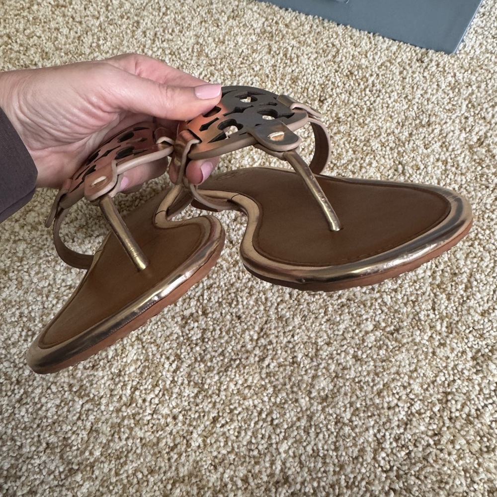 Authentic Tory Burch Rose Gold Metallic Sandals - Picture 5 of 6
